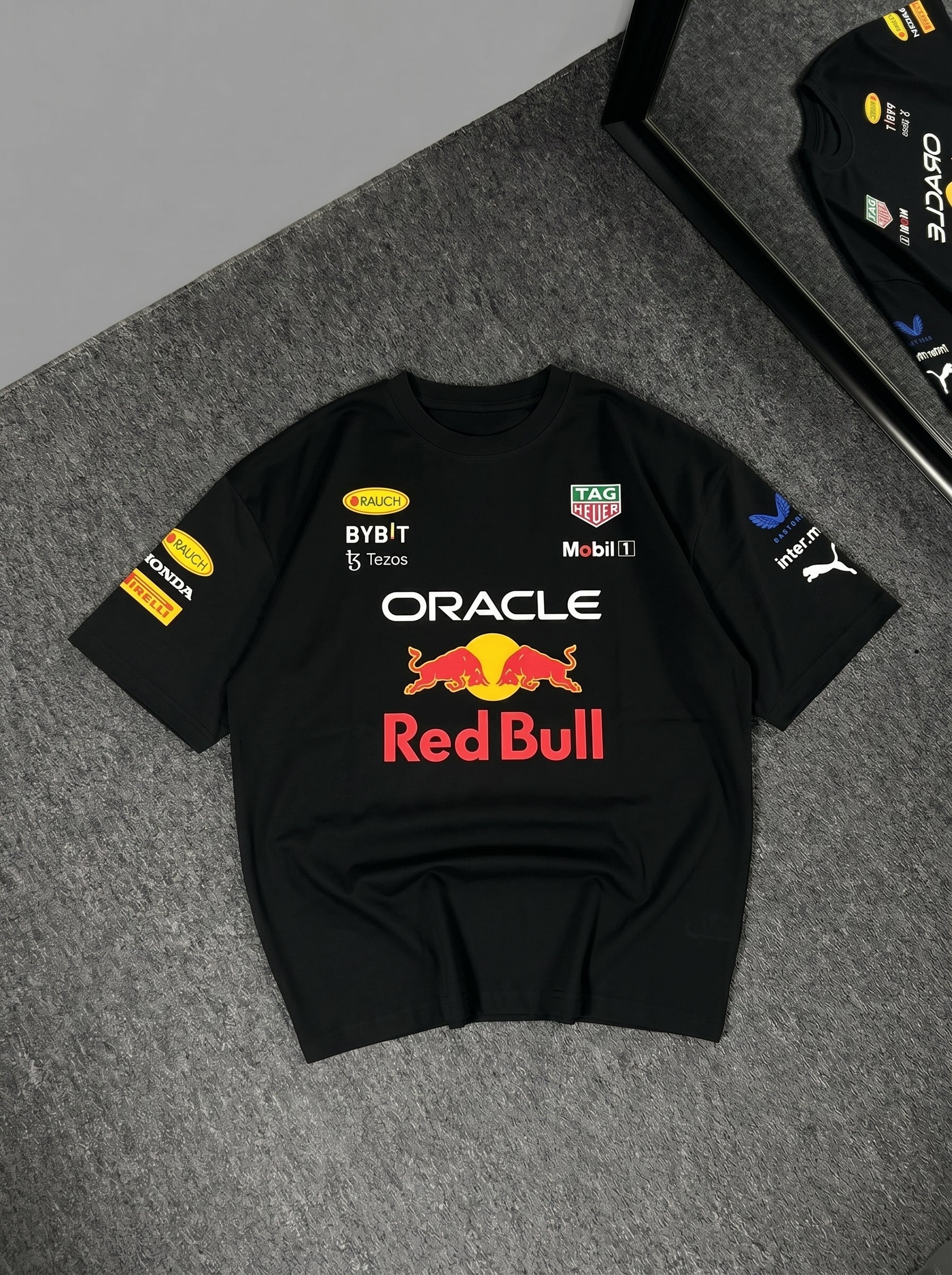 Oversize Red Bull
